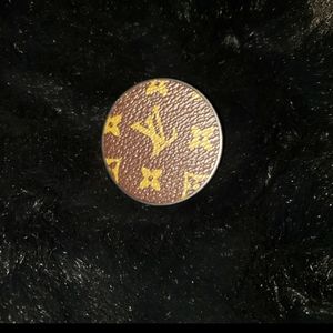 Pop socket